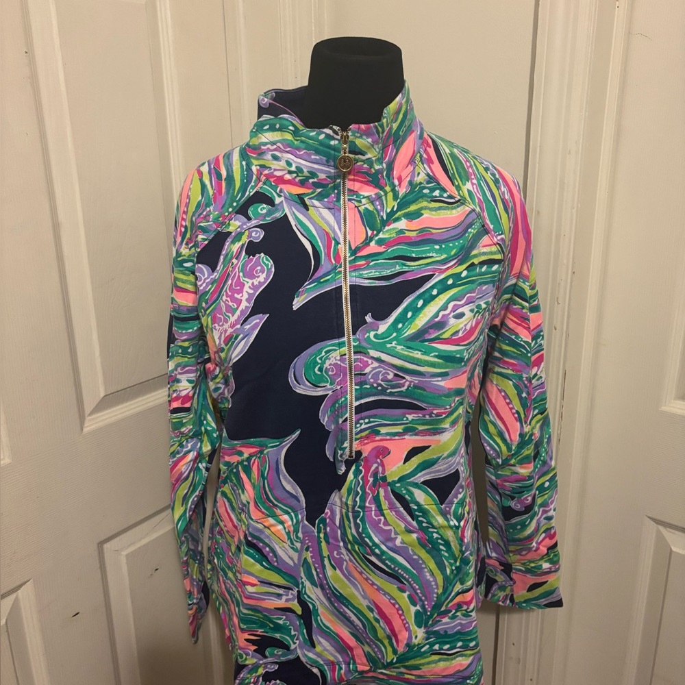 Lily Pulitzer UPF 50+ Skipper Popover in "Don't Leave Me Hanging" Print. Size XL